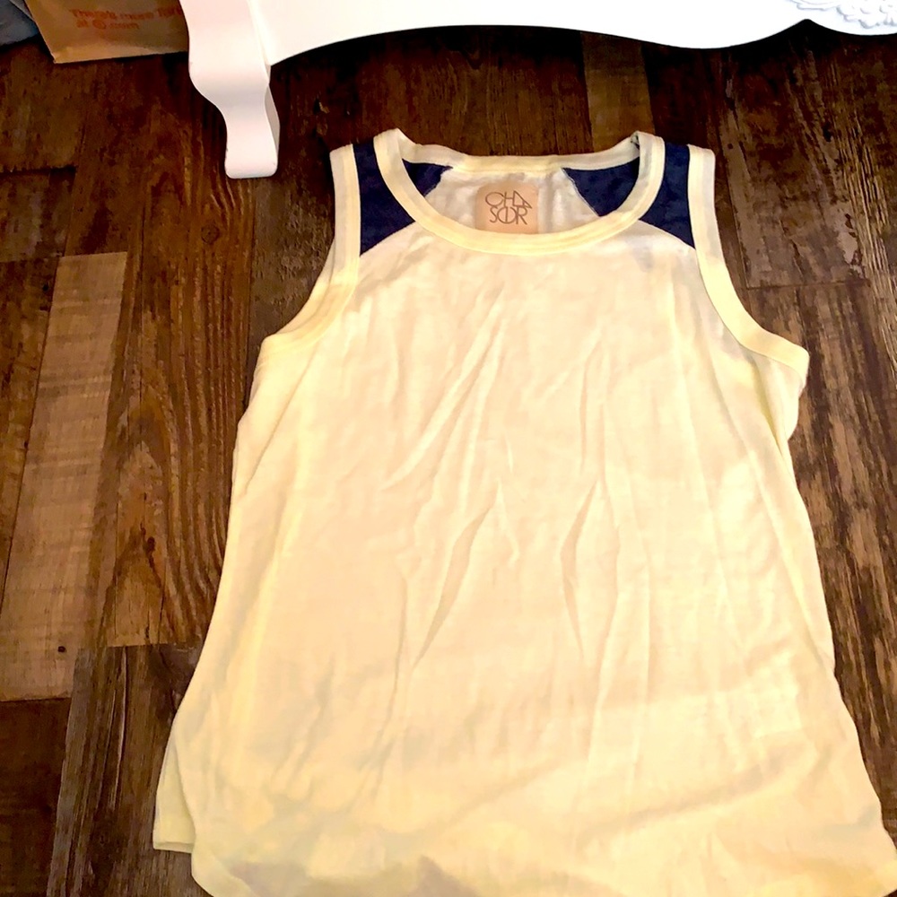 Yellow chaser tank
